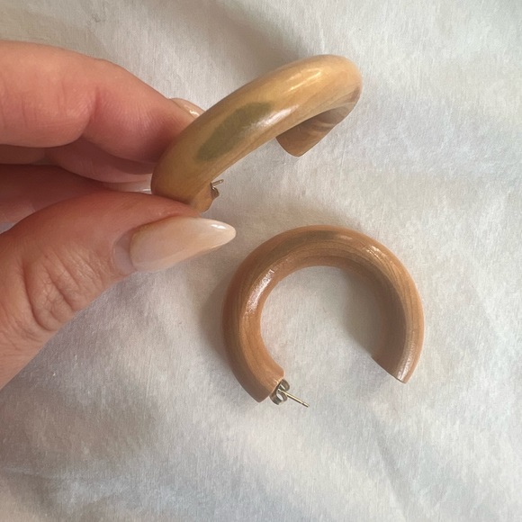 Sophie Monet wooden hoops - Picture 2 of 2